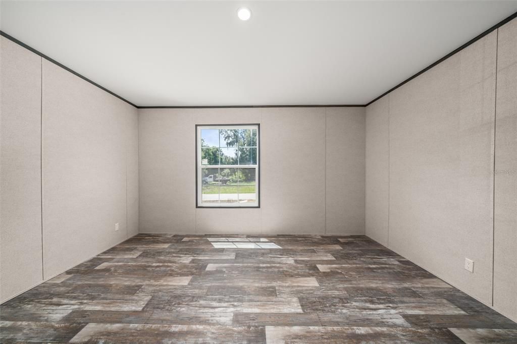 For Sale: $219,000 (3 beds, 2 baths, 1280 Square Feet)