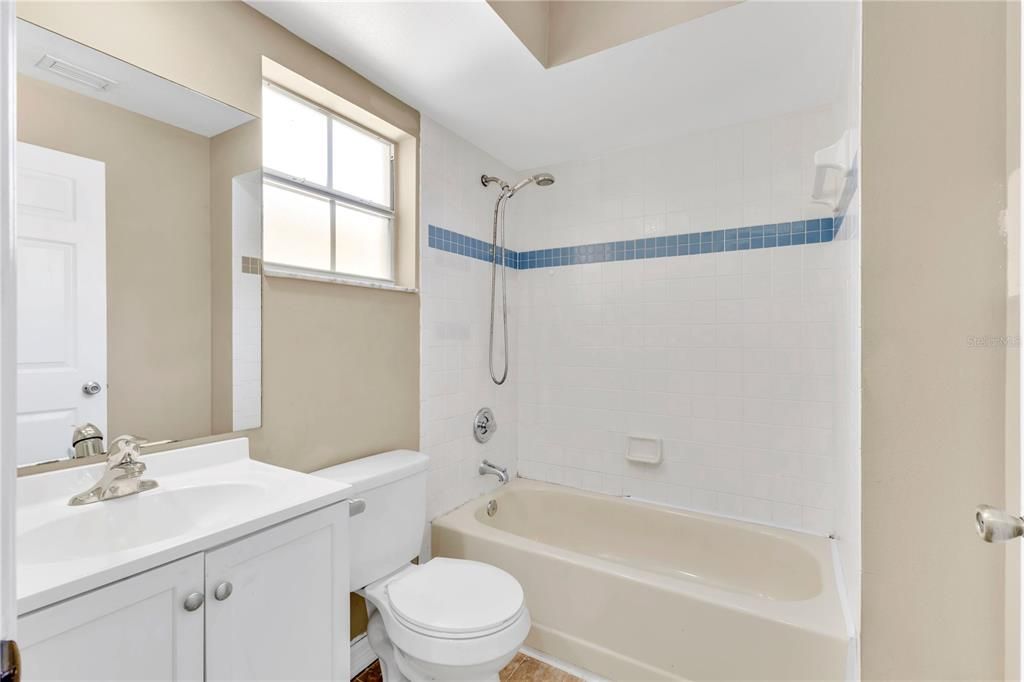 For Sale: $224,900 (3 beds, 2 baths, 1339 Square Feet)