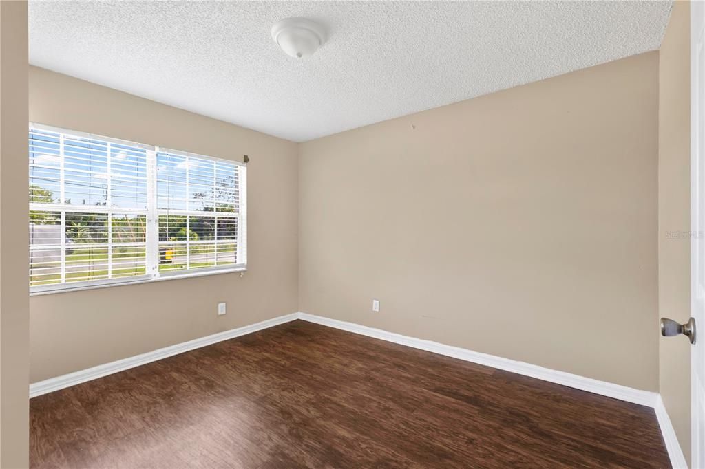 For Sale: $224,900 (3 beds, 2 baths, 1339 Square Feet)