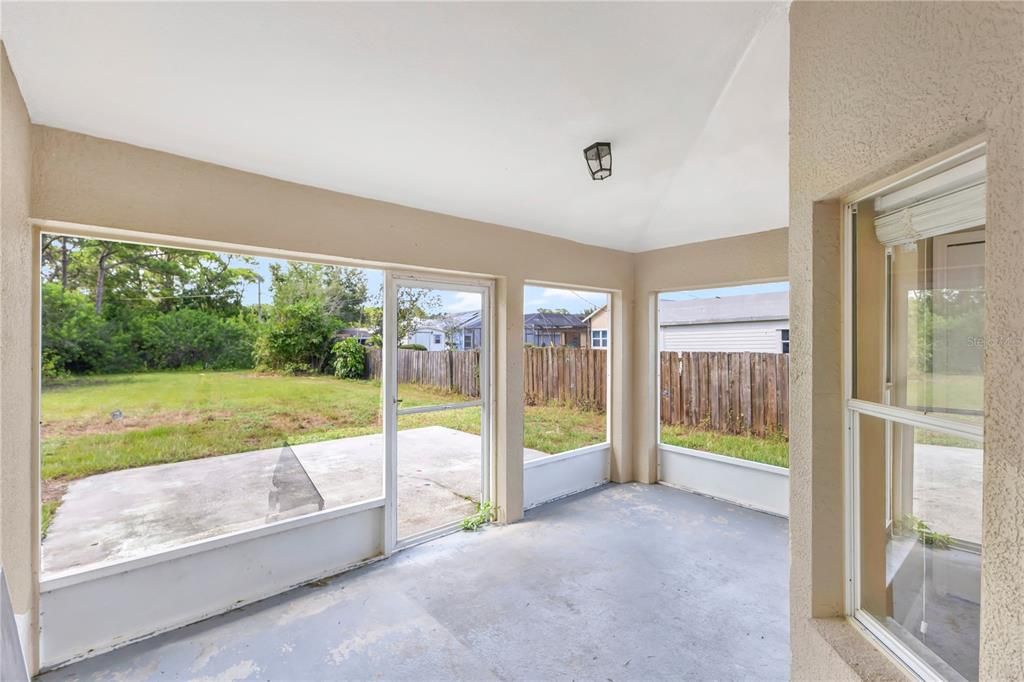 For Sale: $224,900 (3 beds, 2 baths, 1339 Square Feet)