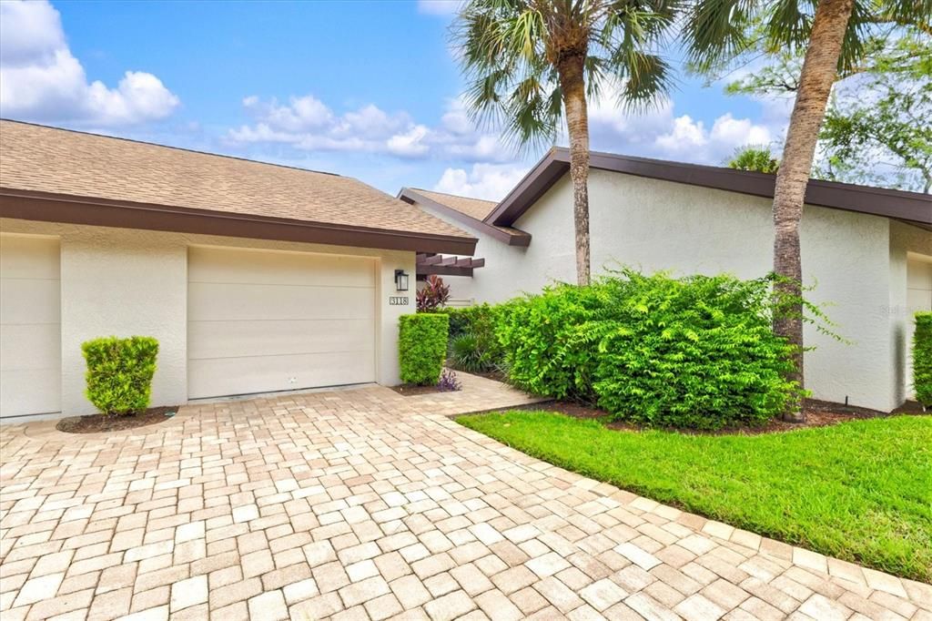 For Sale: $249,000 (2 beds, 2 baths, 1265 Square Feet)