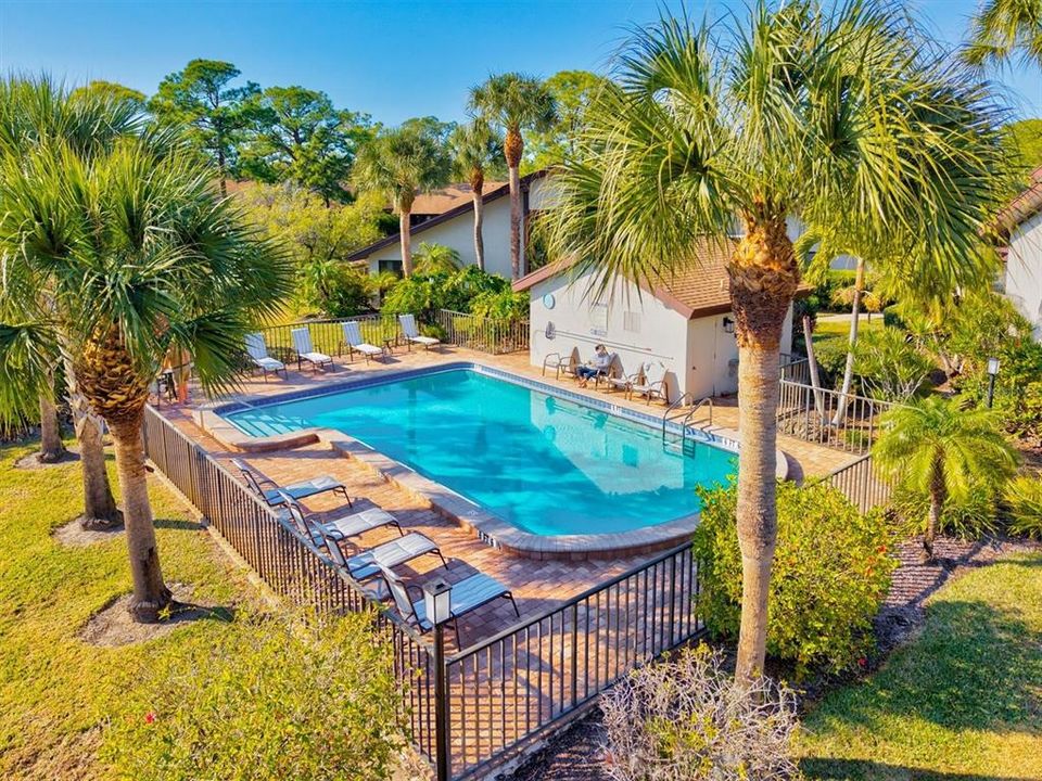 For Sale: $249,000 (2 beds, 2 baths, 1265 Square Feet)
