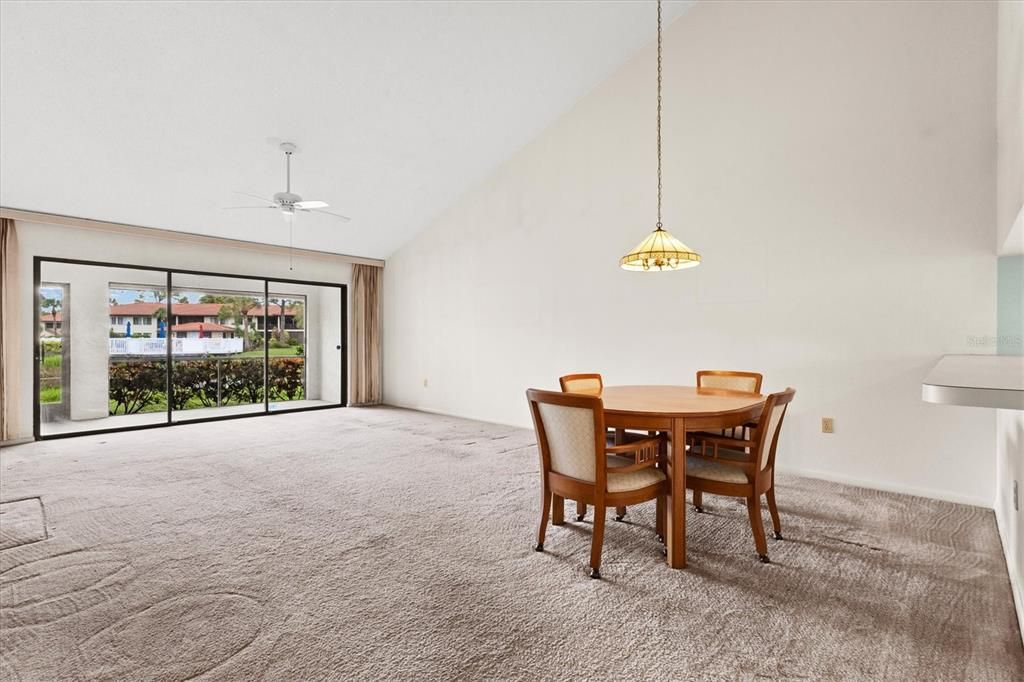 For Sale: $249,000 (2 beds, 2 baths, 1265 Square Feet)