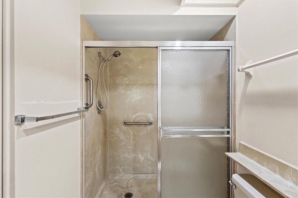 For Sale: $249,000 (2 beds, 2 baths, 1265 Square Feet)
