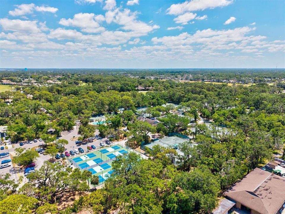 For Sale: $249,000 (2 beds, 2 baths, 1265 Square Feet)