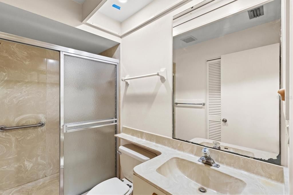 For Sale: $249,000 (2 beds, 2 baths, 1265 Square Feet)