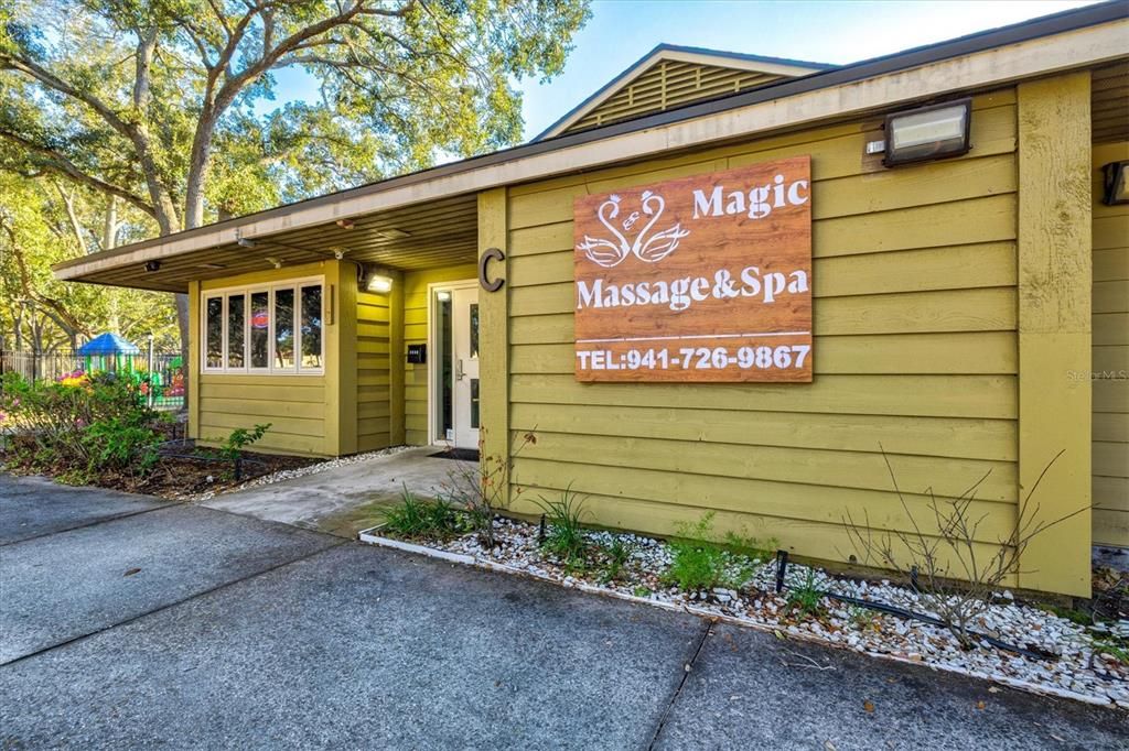 For Sale: $249,000 (2 beds, 2 baths, 1265 Square Feet)