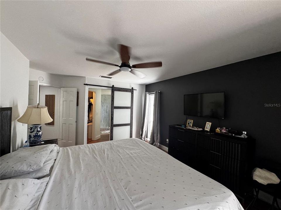 En Venta: $489,900 (4 camas, 2 baños, 2004 Pies cuadrados)