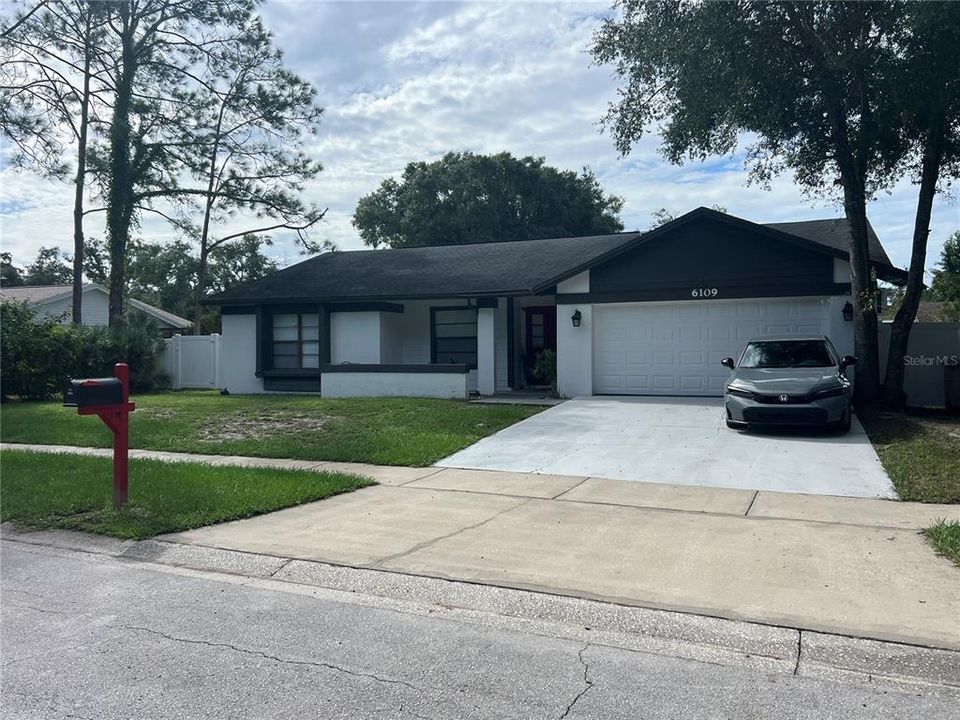 En Venta: $489,900 (4 camas, 2 baños, 2004 Pies cuadrados)
