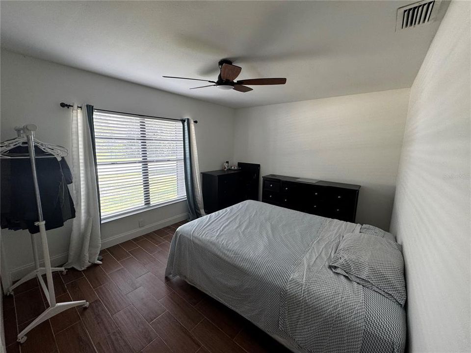 En Venta: $489,900 (4 camas, 2 baños, 2004 Pies cuadrados)