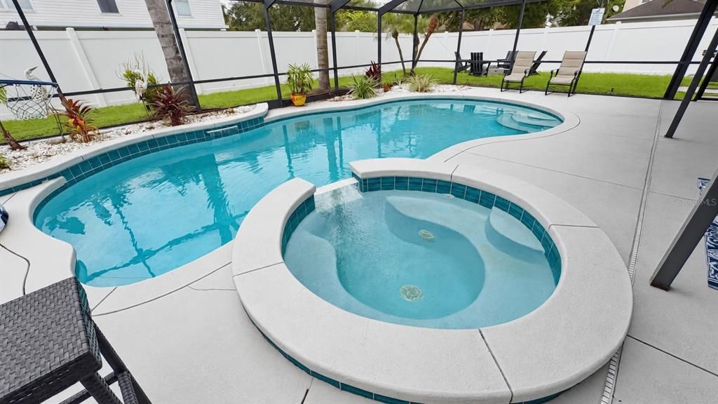 For Rent: $3,000 (4 beds, 2 baths, 2208 Square Feet)