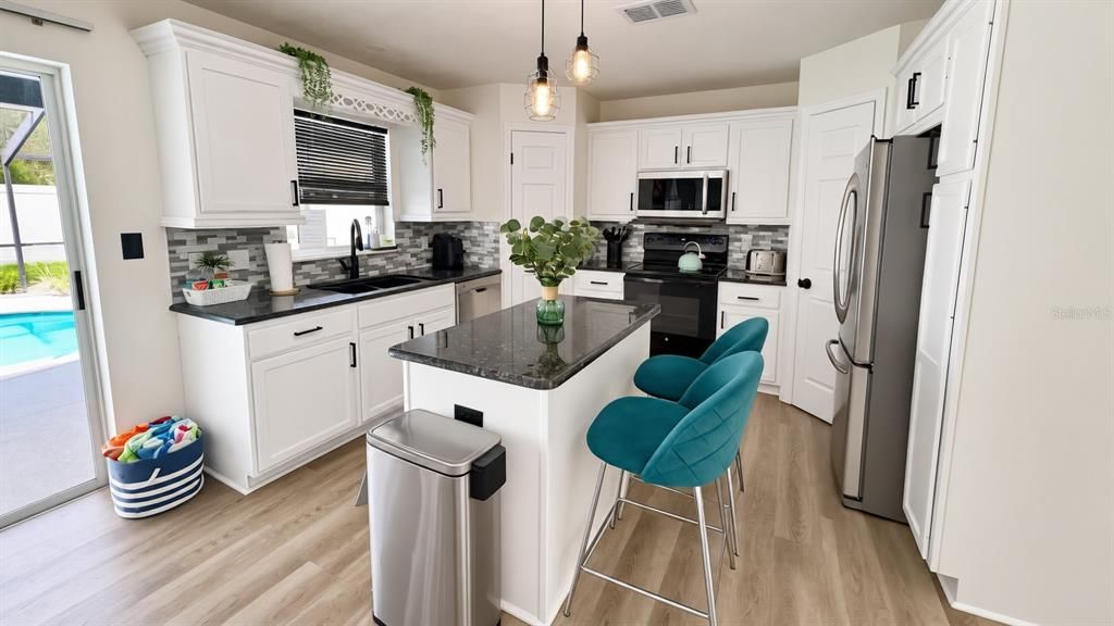 For Rent: $3,000 (4 beds, 2 baths, 2208 Square Feet)