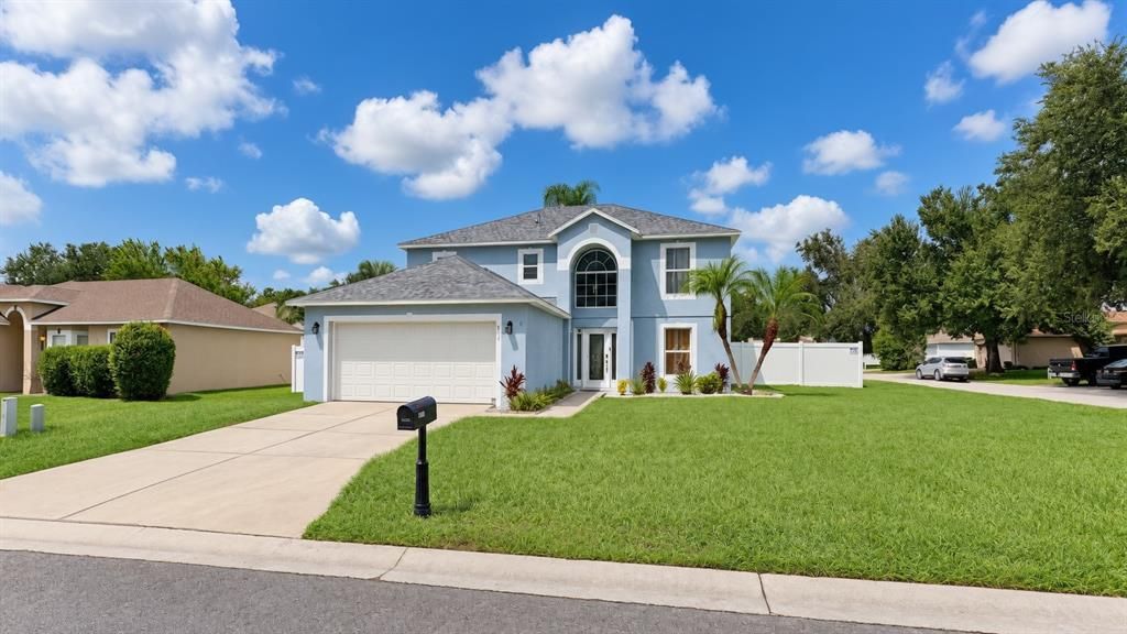 For Rent: $3,000 (4 beds, 2 baths, 2208 Square Feet)