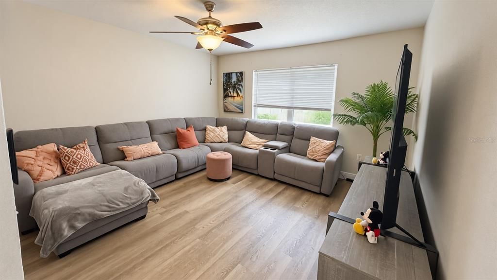 For Rent: $3,000 (4 beds, 2 baths, 2208 Square Feet)