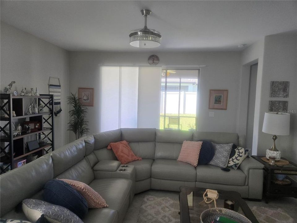 For Sale: $359,900 (2 beds, 2 baths, 1770 Square Feet)