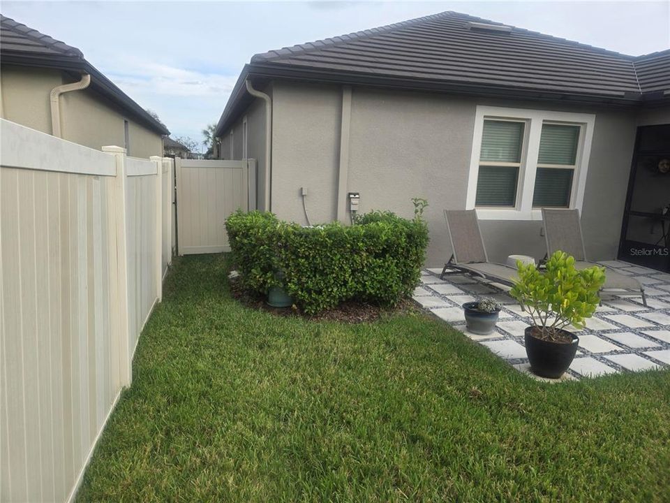 For Sale: $359,900 (2 beds, 2 baths, 1770 Square Feet)