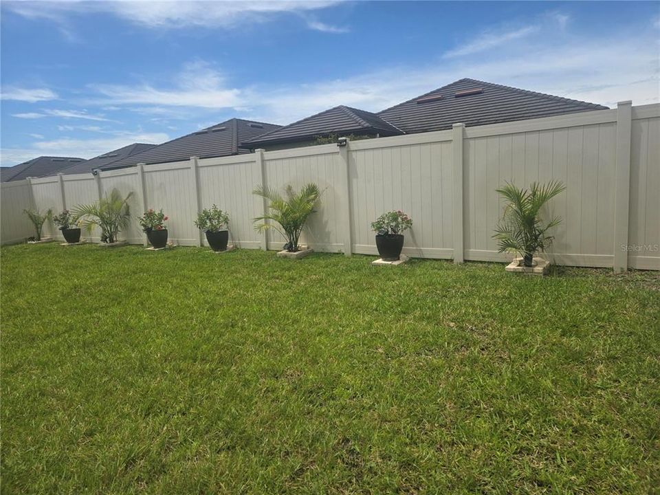 For Sale: $359,900 (2 beds, 2 baths, 1770 Square Feet)