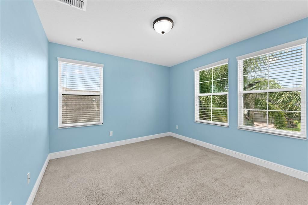 For Rent: $4,000 (5 beds, 3 baths, 3316 Square Feet)