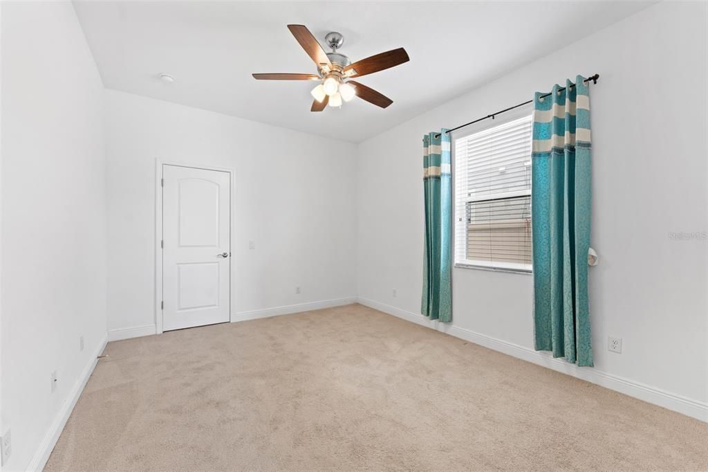 For Rent: $4,000 (5 beds, 3 baths, 3316 Square Feet)