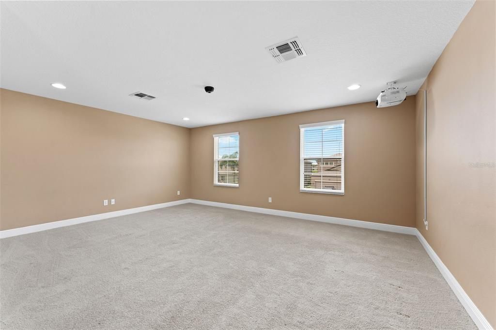 For Rent: $4,000 (5 beds, 3 baths, 3316 Square Feet)