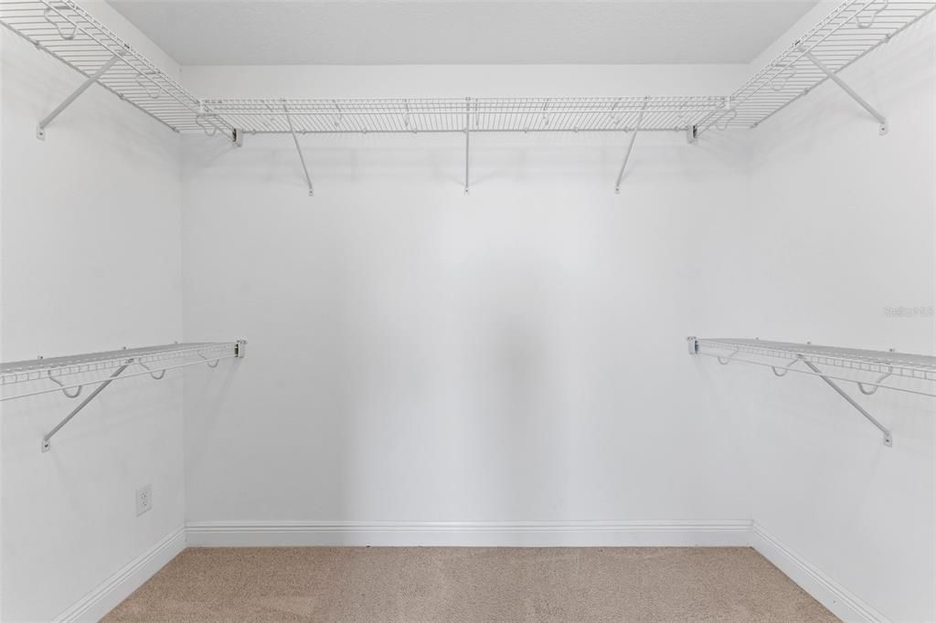 For Rent: $4,000 (5 beds, 3 baths, 3316 Square Feet)