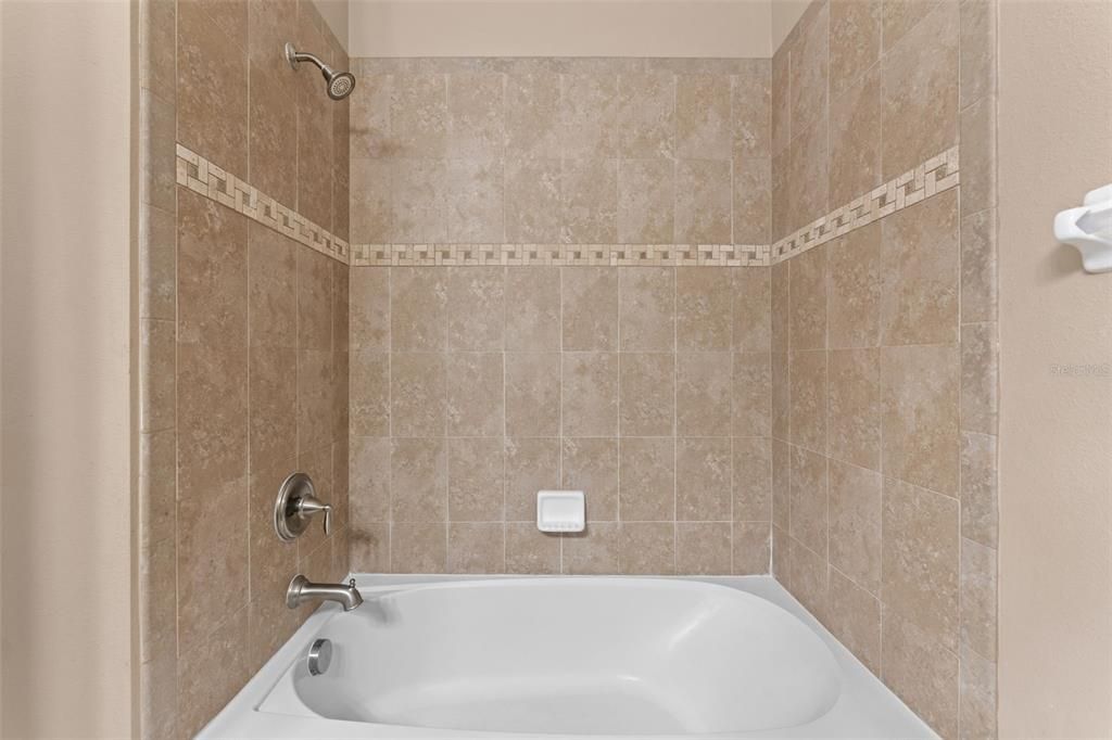 For Rent: $4,000 (5 beds, 3 baths, 3316 Square Feet)
