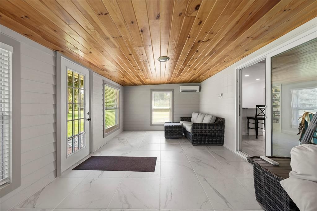 For Sale: $949,000 (3 beds, 2 baths, 1838 Square Feet)