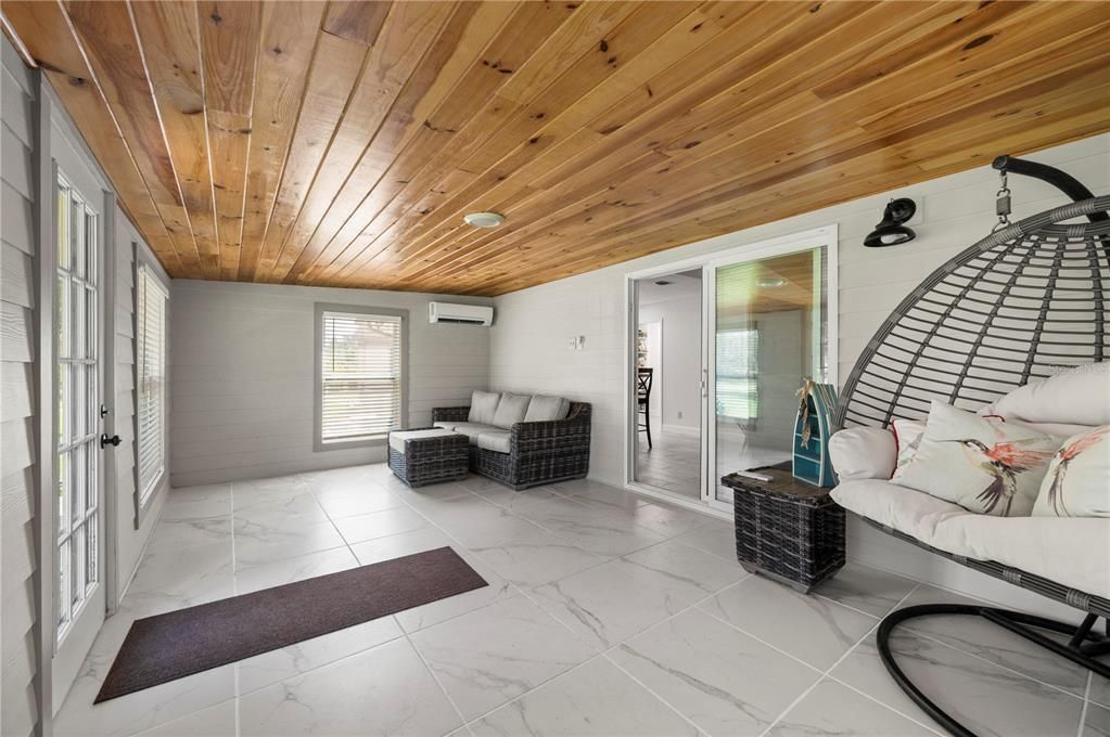 For Sale: $949,000 (3 beds, 2 baths, 1838 Square Feet)