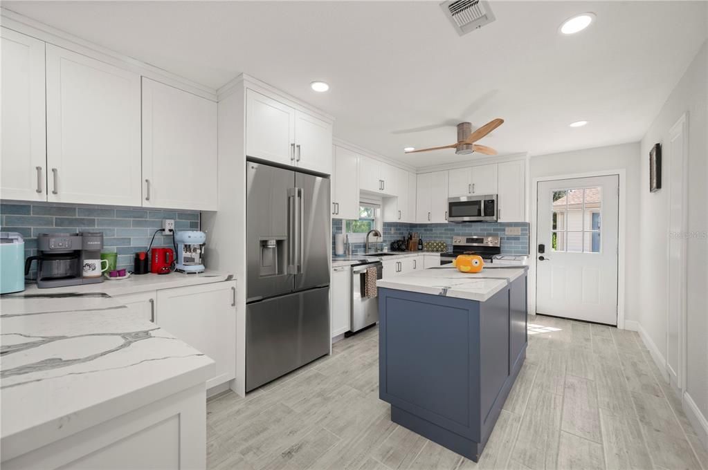 For Sale: $949,000 (3 beds, 2 baths, 1838 Square Feet)