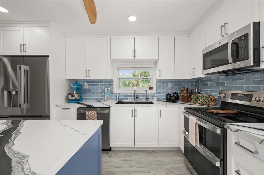For Sale: $949,000 (3 beds, 2 baths, 1838 Square Feet)