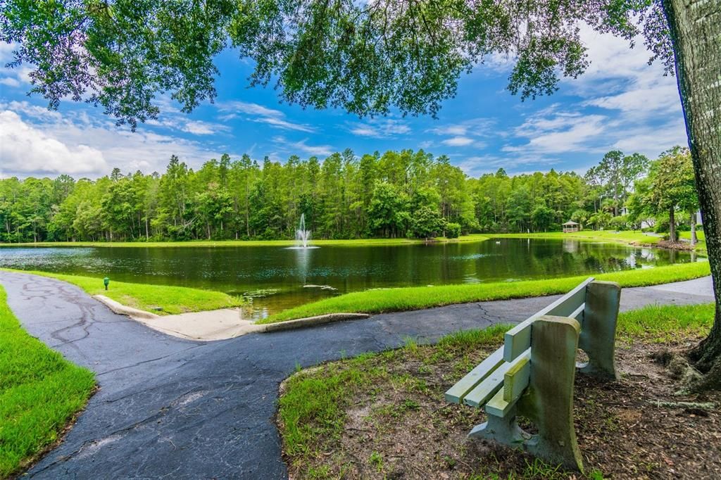 На продажу: $159,900 (2 спален, 2 ванн, 1041 Квадратных фут)