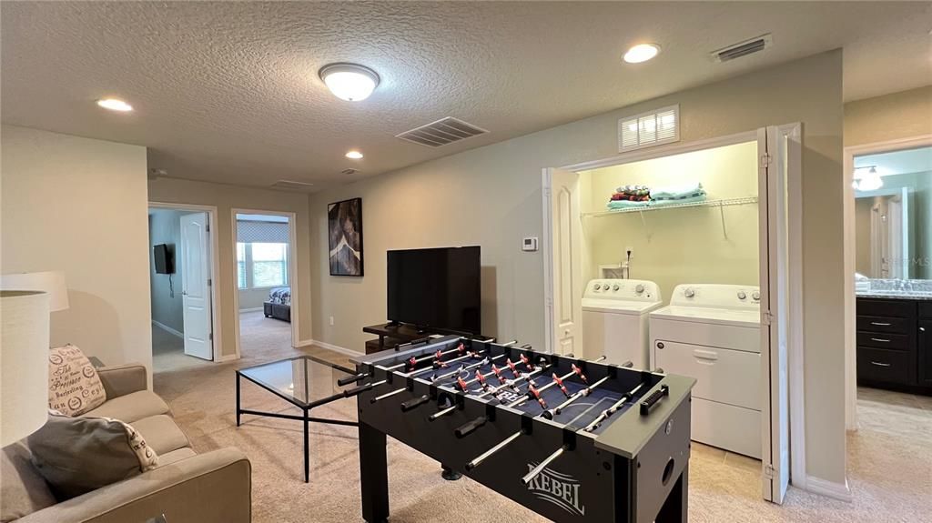 For Sale: $388,000 (5 beds, 4 baths, 2263 Square Feet)
