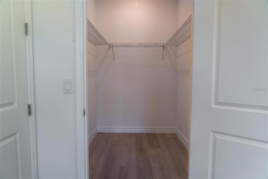 В аренду: $1,800 (4 спален, 2 ванн, 1801 Квадратных фут)