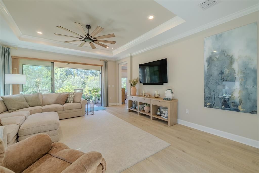 For Sale: $515,000 (3 beds, 2 baths, 1934 Square Feet)
