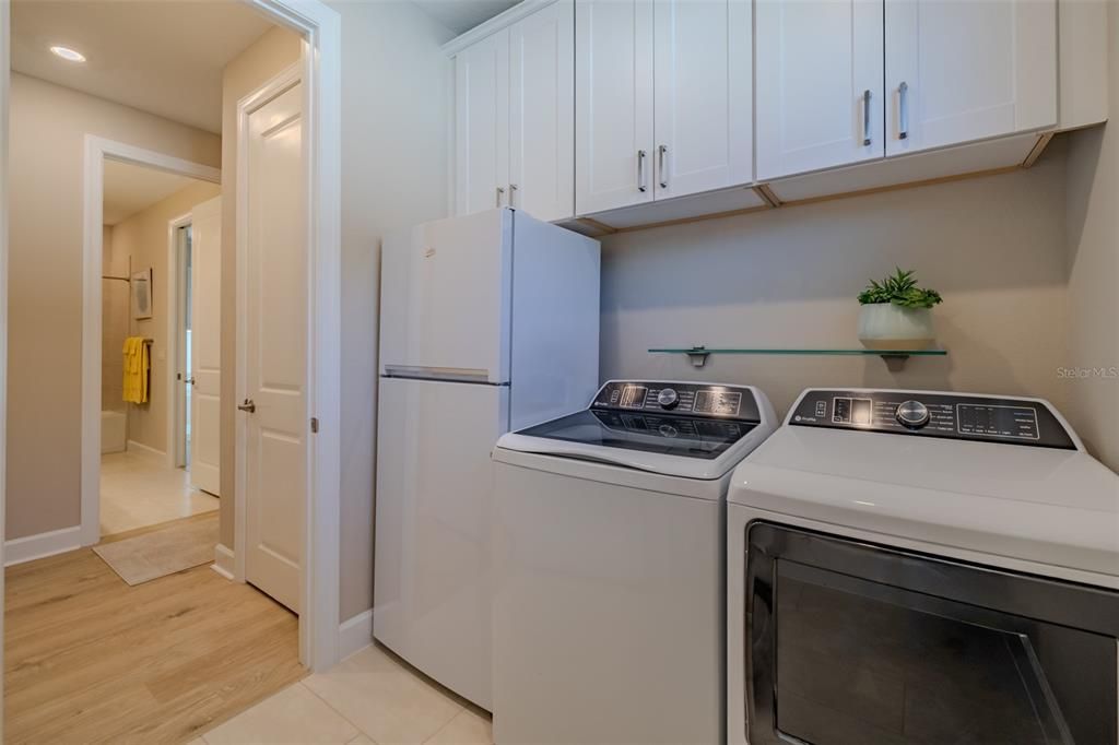 For Sale: $515,000 (3 beds, 2 baths, 1934 Square Feet)