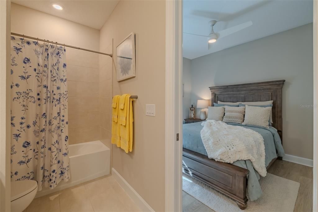 For Sale: $515,000 (3 beds, 2 baths, 1934 Square Feet)