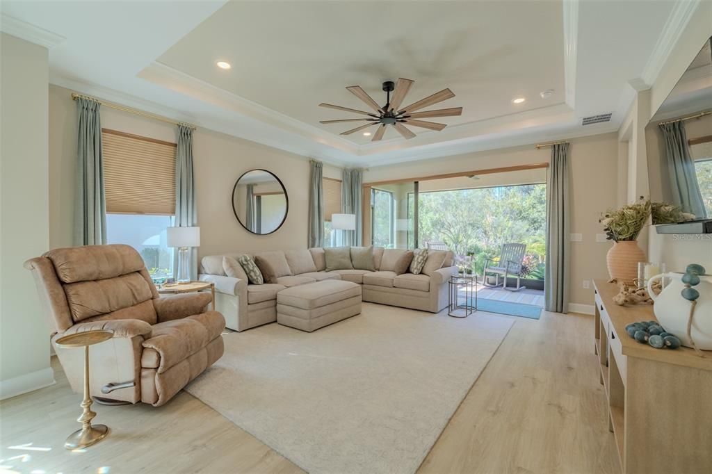 For Sale: $515,000 (3 beds, 2 baths, 1934 Square Feet)