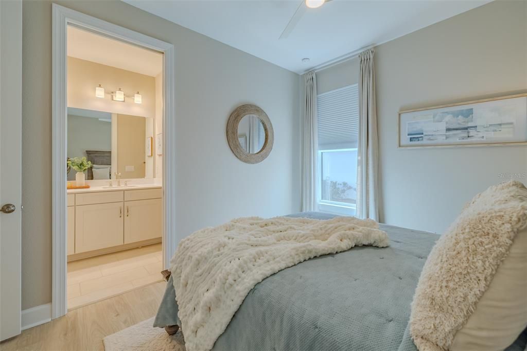 For Sale: $515,000 (3 beds, 2 baths, 1934 Square Feet)