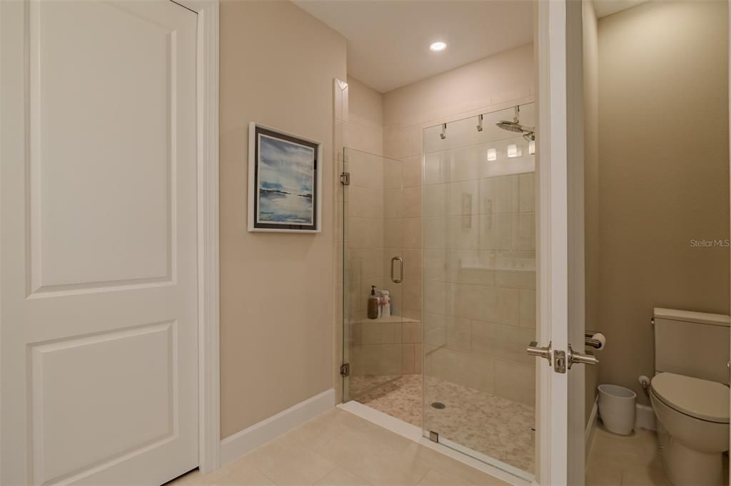 For Sale: $515,000 (3 beds, 2 baths, 1934 Square Feet)