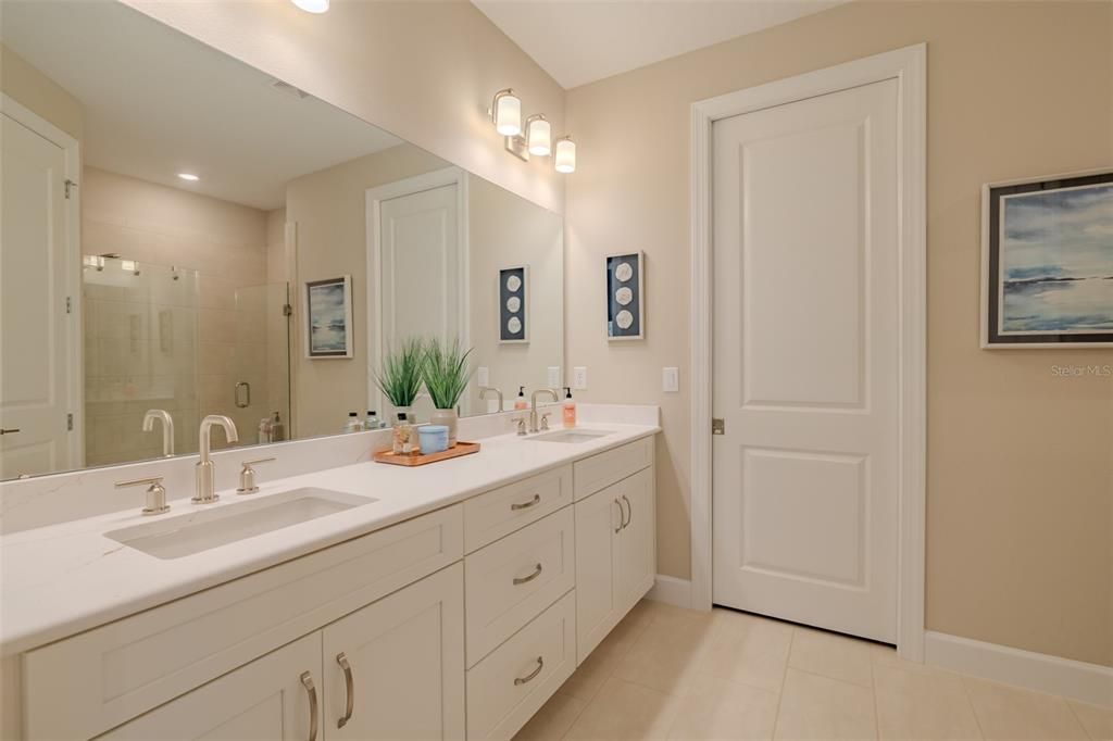 For Sale: $515,000 (3 beds, 2 baths, 1934 Square Feet)