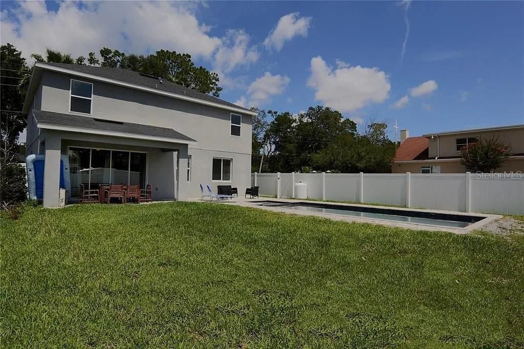 For Rent: $3,800 (3 beds, 2 baths, 2181 Square Feet)