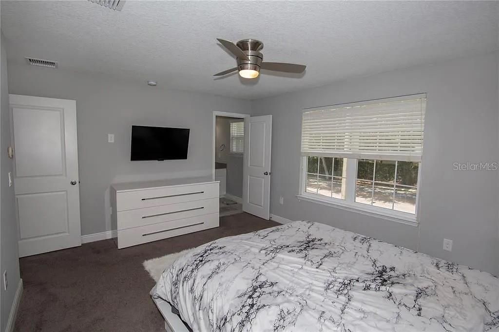 For Rent: $3,800 (3 beds, 2 baths, 2181 Square Feet)