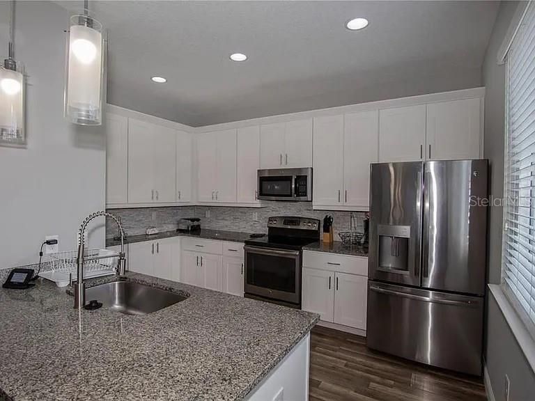 For Rent: $3,800 (3 beds, 2 baths, 2181 Square Feet)
