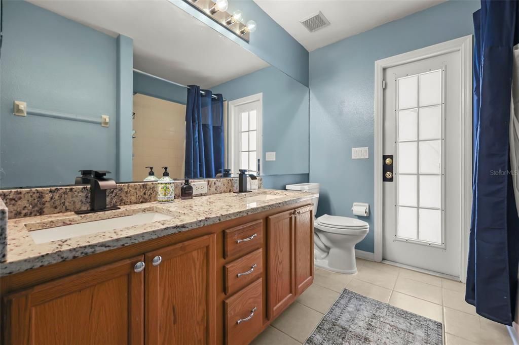 For Sale: $425,000 (3 beds, 2 baths, 1859 Square Feet)