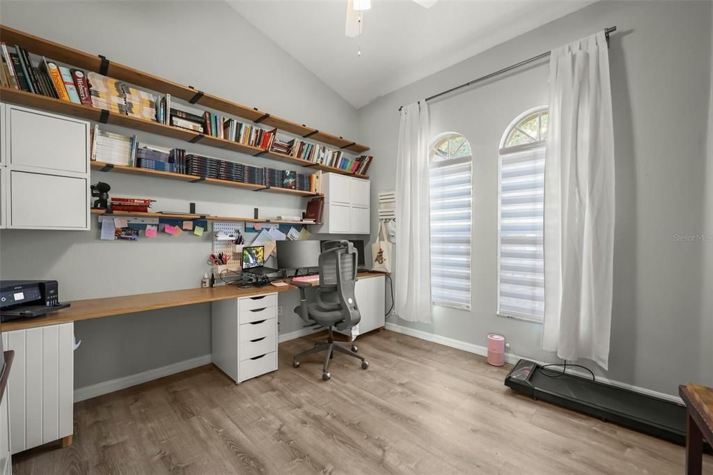 For Sale: $425,000 (3 beds, 2 baths, 1859 Square Feet)