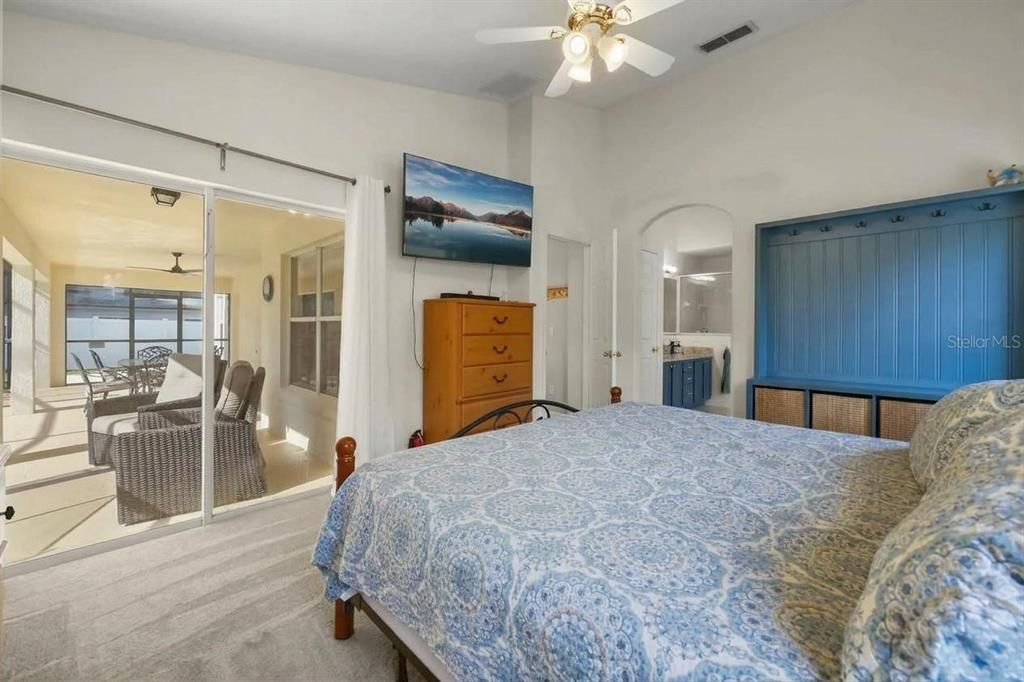 For Sale: $425,000 (3 beds, 2 baths, 1859 Square Feet)