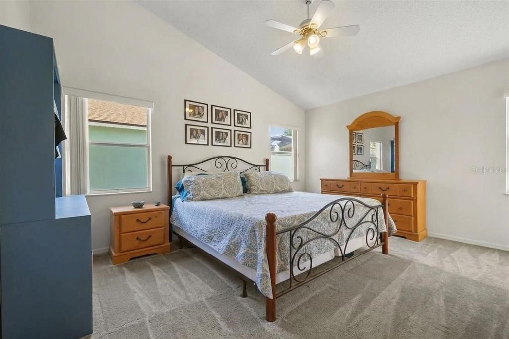 For Sale: $425,000 (3 beds, 2 baths, 1859 Square Feet)
