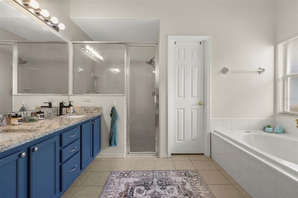 For Sale: $425,000 (3 beds, 2 baths, 1859 Square Feet)