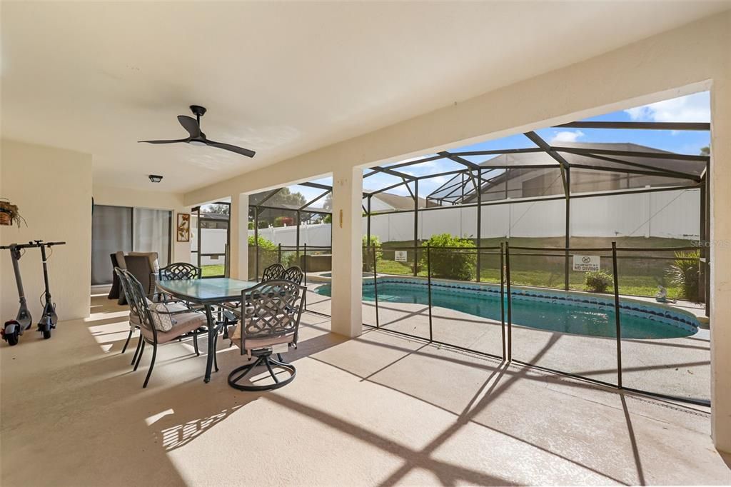 For Sale: $425,000 (3 beds, 2 baths, 1859 Square Feet)
