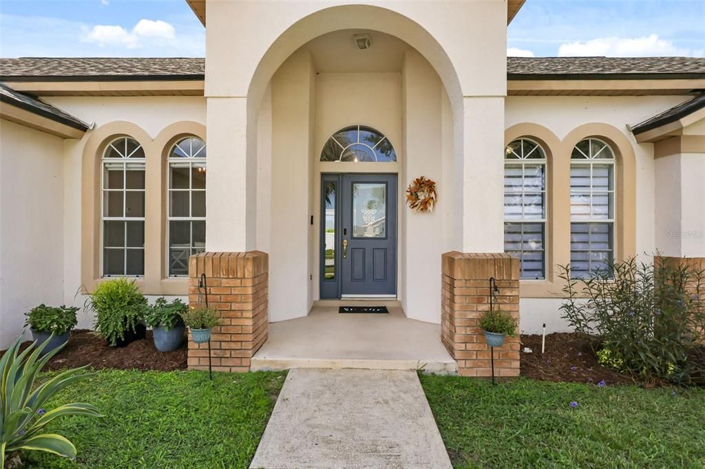 For Sale: $425,000 (3 beds, 2 baths, 1859 Square Feet)